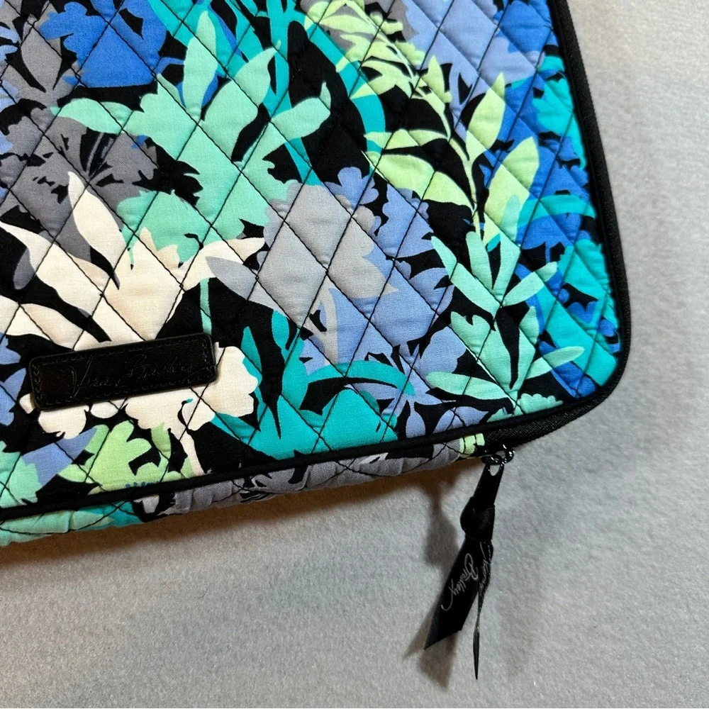 Vera Bradley Retired Camofloral Laptop Sleeve Case Quilted‎ Zip Padded